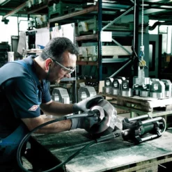 Metabo GE710 Plus 710W Rechte Slijper - 600616000 -Makita Winkel 600616000.3 1