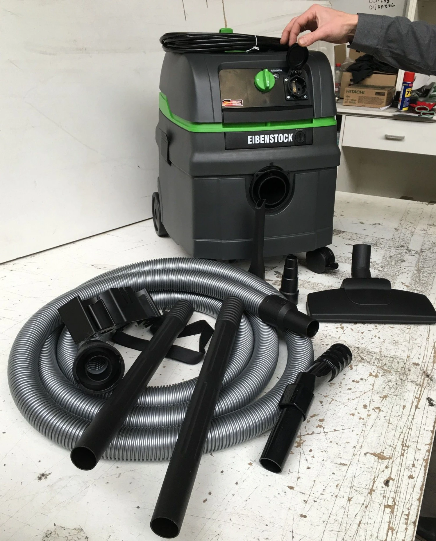 Eibenstock DSS25A Bouwstofzuiger Nat En Droog + Stang En Borstelset Opvolger RNT1225 4 Eibenstock DSS25A Bouwstofzuiger Nat En Droog + Stang En Borstelset Opvolger RNT1225 - Afbeelding 4